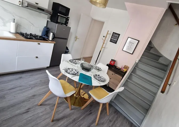 La Belle Armentières, Maison Triplex Cosy Proche De Lille Hébergement de vacances *